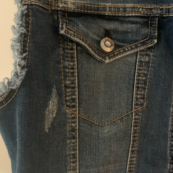 Kenzie Denim distressed vest - Picture 7 of 16